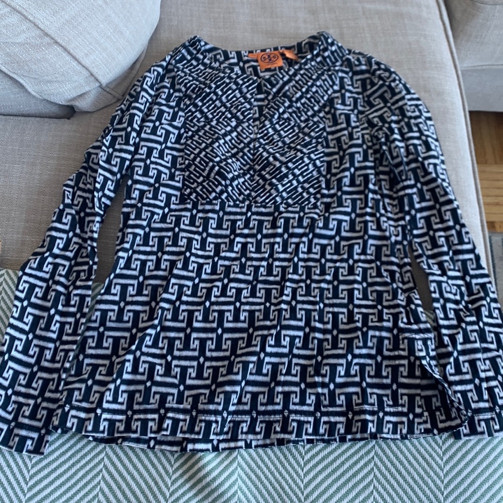 Tory Burch linen shirt. Super cute, never worn